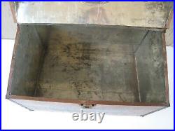 1900's Antique Cremo Cigars Metal Humidor Trunk 28 x 18 x 16-1/2 Advertising