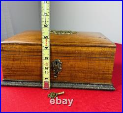 ANTIQUE CN SWIFT NEW YORK MAHOGANY SMOKING CIGAR HUMIDOR CASE With Key Complete