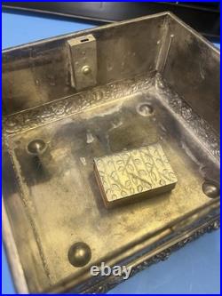 ANTIQUE SILVER PLATE HUMIDOR BY MERIDAN HUNTING DOG & PREY WithMATCH CASE +INSERT