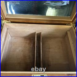 Adorini Vega Deluxe glass top humidor