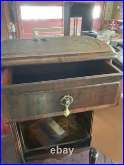 Antique Cushman Cabinet Humidor Bennington, Vermont Brass Lined Original Finish