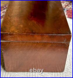 Antique Mahogany Humidor 7.5x10.5x6.25