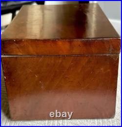 Antique Mahogany Humidor 7.5x10.5x6.25