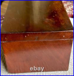 Antique Mahogany Humidor 7.5x10.5x6.25
