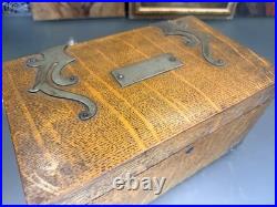 Antique Tiger Oak Cigar Humidor Arts & Crafts Era c. 1895-1915