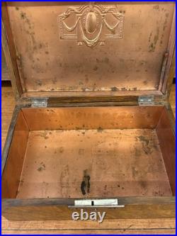 Antique Tobacco Cigar Humidor Box Quarter Sawn Tiger Oak Wood Copper Lined 1900s