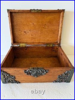Antique Victorian wood Humidor of Tiger Oak, Patent 7/1/1890