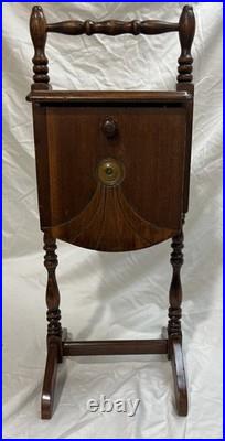 Antique Walnut Wooden Humidor Table Stand Antique Walnut Wooden Humidor Table Stand