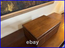 Beautiful Wood Cigar Humidor Box Very Nice