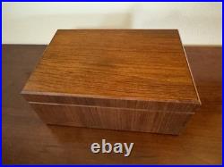 Beautiful Wood Cigar Humidor Box Very Nice