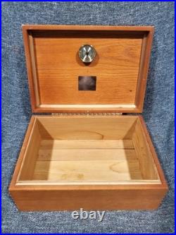 Beautiful Wood Cigar Humidor Box Very Nice