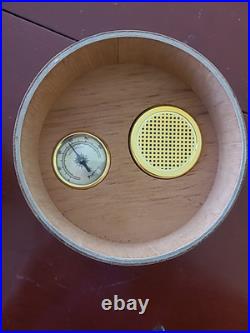 Bolivar Cigar Leather HUMIDOR Measures 8 7/8 H x 5 1/2 Diameter Bolivar Cigar Leather HUMIDOR Measures 8 7/8 H x 5 1/2 Diameter