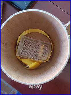 Bolivar Cigar Leather HUMIDOR Measures 8 7/8 H x 5 1/2 Diameter Bolivar Cigar Leather HUMIDOR Measures 8 7/8 H x 5 1/2 Diameter