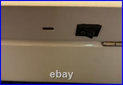 CAO Vision Cigar Box Humidor Blue LED Lighting White Piano Gloss Finish MINT CAO Vision Cigar Box Humidor Blue LED Lighting White Piano Gloss Finish MINT