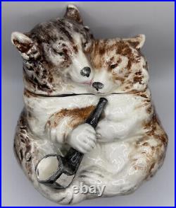 Ceramic tabacco jar wolf with pipe
