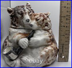 Ceramic tabacco jar wolf with pipe