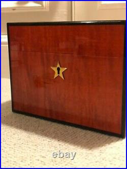 Che Robusto humidor, for 25 cigars by Elie Bleu
