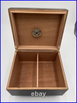 Cigar Humidor Tobacco Leaf Lacquer Wood Table Top Box