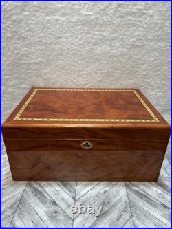 Classic IDC Supreme Humidor With2 Keys 13.5 X 9.5 X 6 for that special aficionado