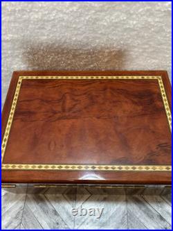 Classic IDC Supreme Humidor With2 Keys 13.5 X 9.5 X 6 for that special aficionado