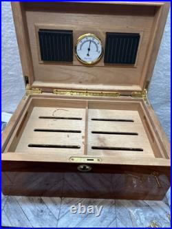 Classic IDC Supreme Humidor With2 Keys 13.5 X 9.5 X 6 for that special aficionado