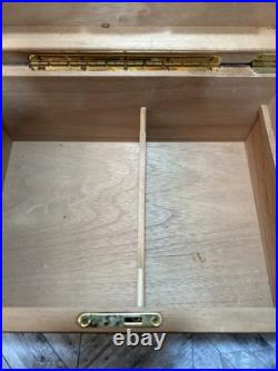 Classic IDC Supreme Humidor With2 Keys 13.5 X 9.5 X 6 for that special aficionado