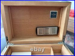 Colibri Quasar Humidor Never Used, Display 40-45 Cigar