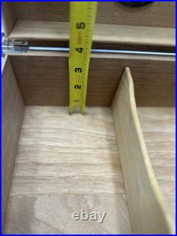 Comoy's Of London Cigar Humidor Carbon Fiber Pattern With Digital Thermo Meter