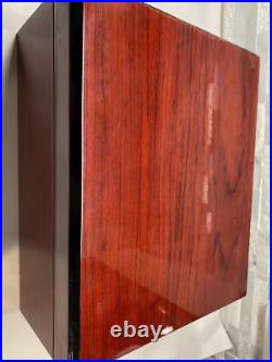 Conoscere Wood Humidor With Spanish Cedar Lining