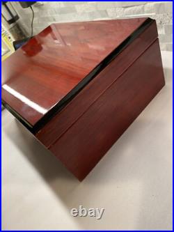 Conoscere Wood Humidor With Spanish Cedar Lining