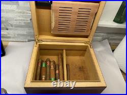 Conoscere Wood Humidor With Spanish Cedar Lining