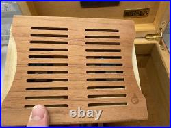 Conoscere Wood Humidor With Spanish Cedar Lining