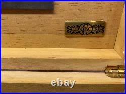 Conoscere Wood Humidor With Spanish Cedar Lining