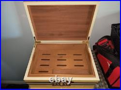 Custom Cigar Humidor (La Rosa Especial) Quality Made Beautiful Artwork