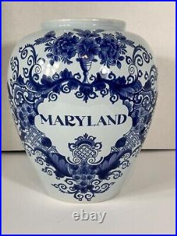 DELFT tobacco jar Williamsburg OUD Delft Reproduction Maryland Made In Holland