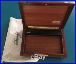 Davidoff Travel Cigar Wood Humidor in Mint Condition