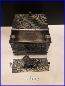 Derby Silver Co. Bulldog Figural Tobacco Box Humidor