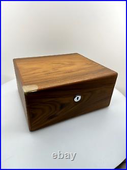 Diamond Crown Drake 40 Count Humidor St. James Series with Imperfections