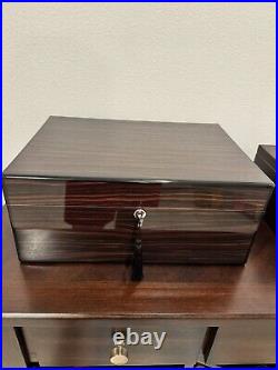 Diamond Crown St. James Alexander 160-Count Humidor