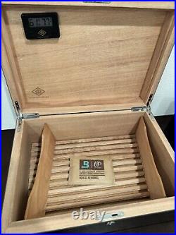 Diamond Crown St. James Alexander 160-Count Humidor