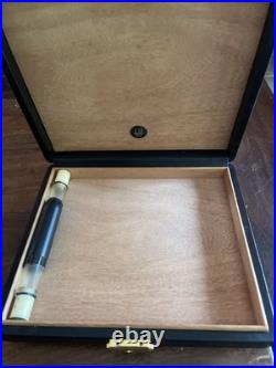 Dunhill Locking Black Genuine Leather Travel Cigar Humidor Made in Spain Withkey