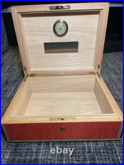 Elie Bleu Medailles Medals'Red 75CT Humidor Excellent Condition