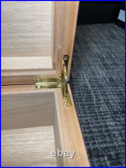 Elie Bleu Medailles Medals'Red 75CT Humidor Excellent Condition