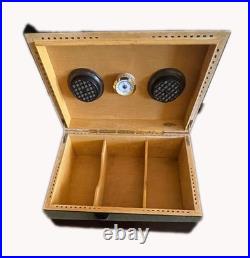 Exquisite Savinelli Italian 50 cigar humidor with burlwood and piano black