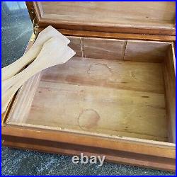 Finely Handcrafted Cigar Humidor Cherry & Curly Maple