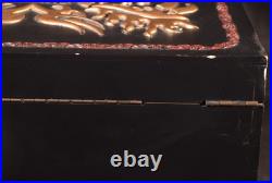 Gurkha Assassin Cigar Box Humidor Embossed Black Gold Red NO Key 14.8 Lb Cedar