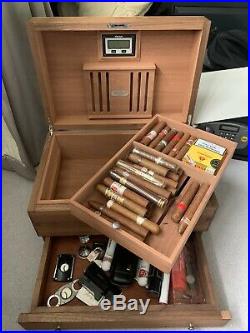 Hand Made Walnut 100 Count Desktop Cigar Humidor