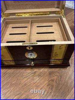 Humidor Supreme Solana Desktop Cigar Humidor with Accessory Drawer