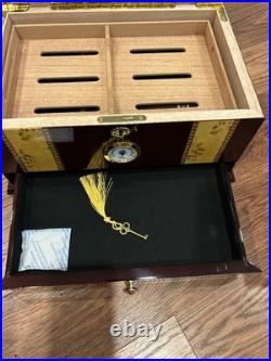 Humidor Supreme Solana Desktop Cigar Humidor with Accessory Drawer