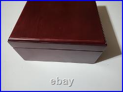 Humidor With G WATTS USA Wood Lined 10 1/4x8 3/4x4 1/2 Cigars Cherry Color